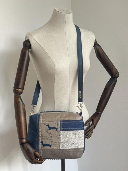 "Flickenwerk III/6" (beige-jeans) - DACKELMOTIV